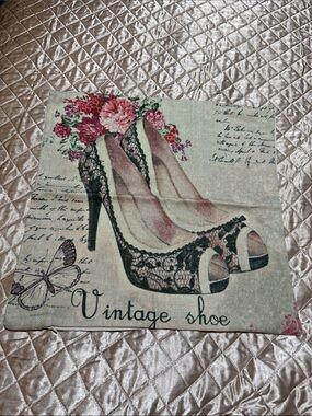 NWT “Vintage Shoe”Lace Peep-Toe Heels - 16.25 x 16.25” bottom zip pillow case